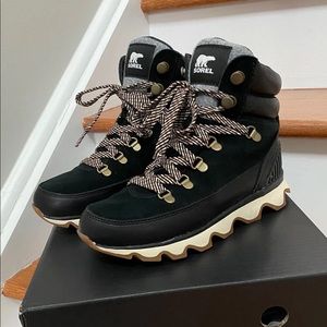 Sorel Kinetic Conquest Waterproof Snow Boots 6.5